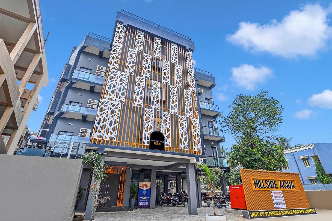 Super Townhouse Oak Hillside Aqua Hotel Khandagiri Exterior foto