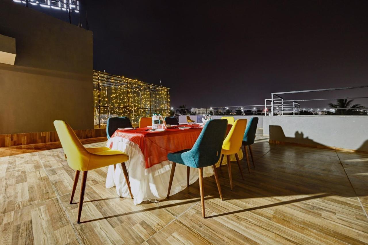 Super Townhouse Oak Hillside Aqua Hotel Khandagiri Exterior foto